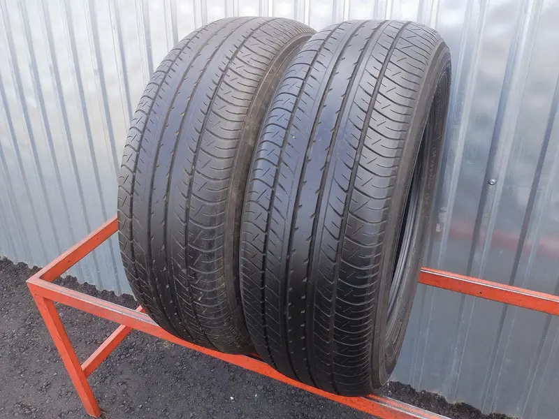 Пара б/у шин 215/60 R16 Yokohama DB decibel E70B