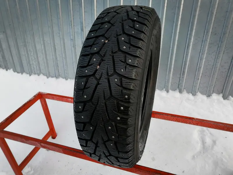 Б/у шина 215/60 R16 Yokohama Ice Guard Stud IG55