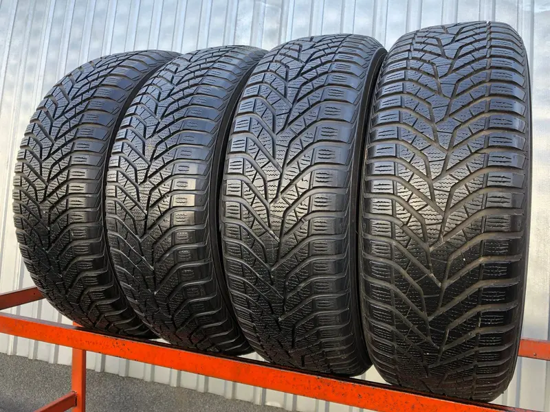 Комплект б/у шин 215/60 R16 Yokohama W.drive V905