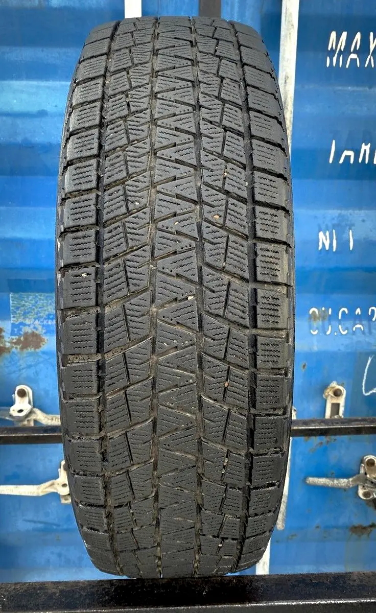 Б/у шина 215/60 R17 Bridgestone Blizzak DM-V1