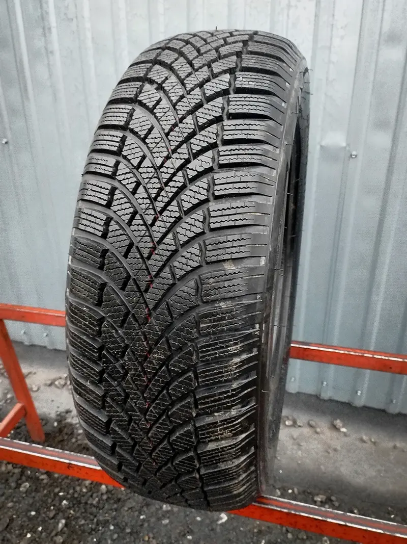 Б/у шина 215/60 R17 Bridgestone Blizzak LM-005
