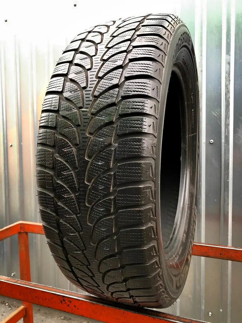 Б/у шина 215/60 R17 Bridgestone Blizzak LM-80 EVO