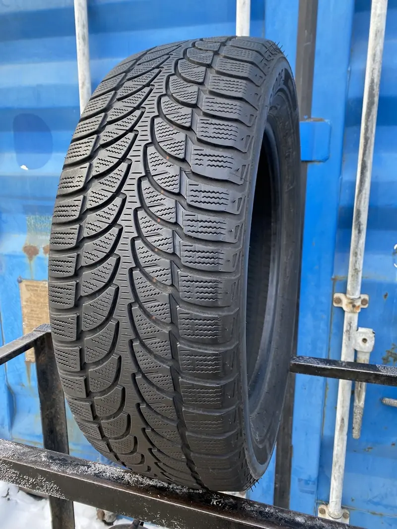 Б/у шина 215/60 R17 Bridgestone Blizzak LM-80