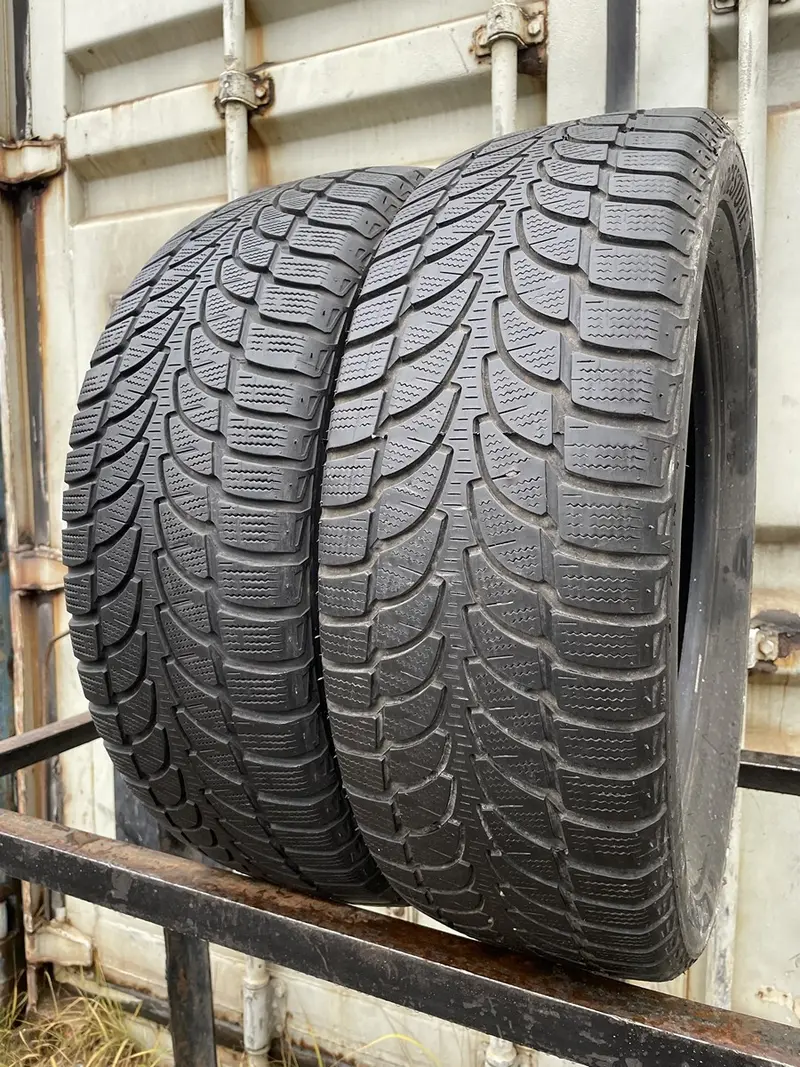 Пара б/у шин 215/60 R17 Bridgestone Blizzak LM-80