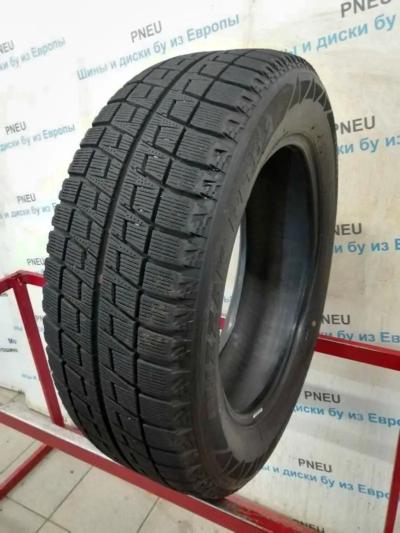Б/у шина 215/60 R17 Bridgestone Blizzak Revo 2