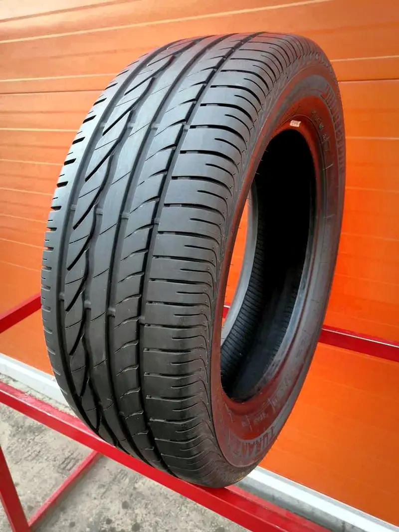 Б/у шина 215/60 R17 Bridgestone Turanza ER 300