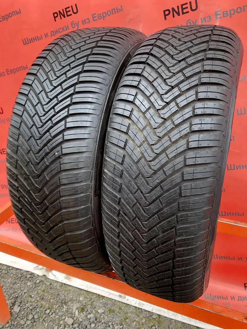 Пара б/у шин 215/60 R17 Continental AllSeasonContact