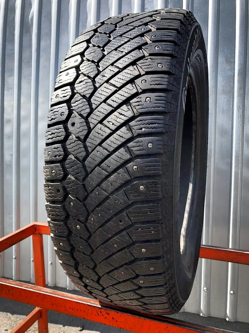Б/у шина 215/60 R17 Continental ContiIceContact 4x4