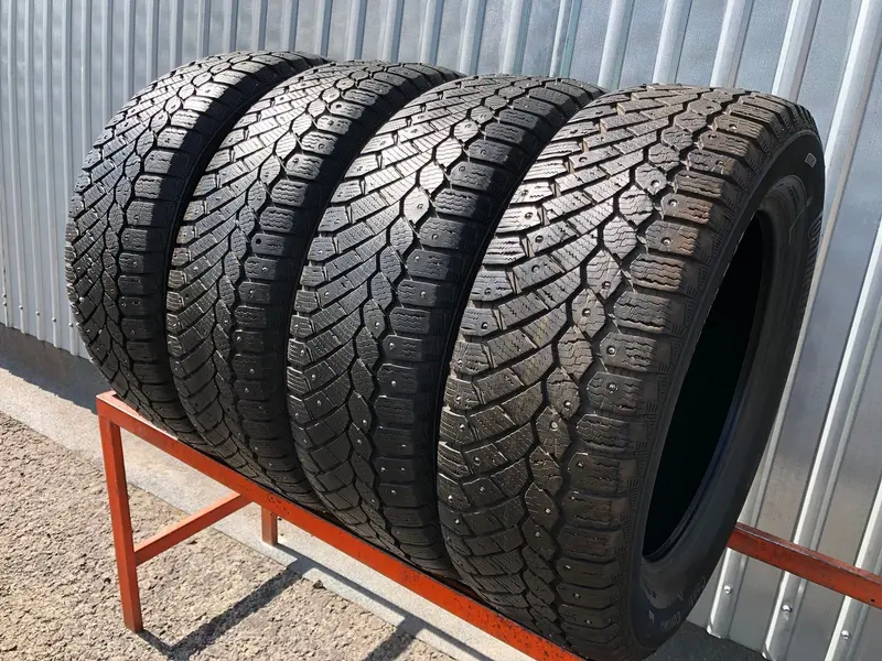 Комплект б/у шин 215/60 R17 Continental ContiIceContact 4x4