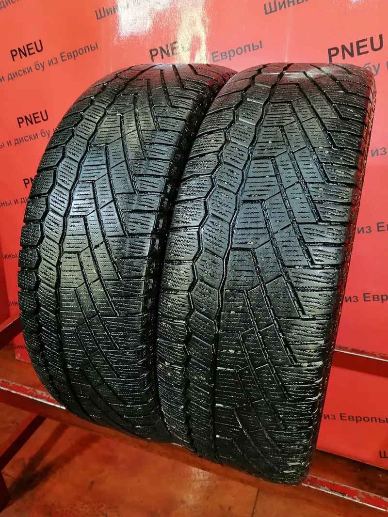 Пара б/у шин 215/60 R17 Continental ContiVikingContact 5