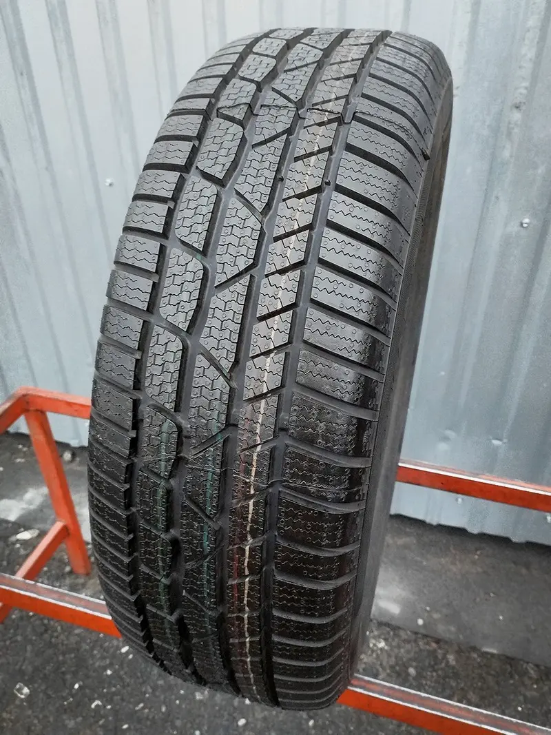Б/у шина 215/60 R17 Continental ContiWinterContact TS 830 P