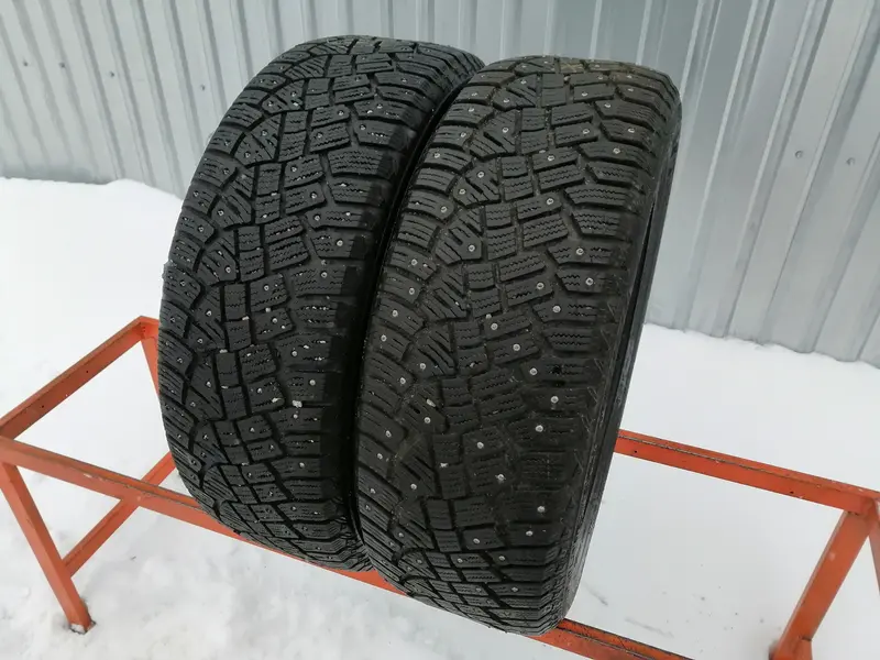 Пара б/у шин 215/60 R17 Continental IceContact 2