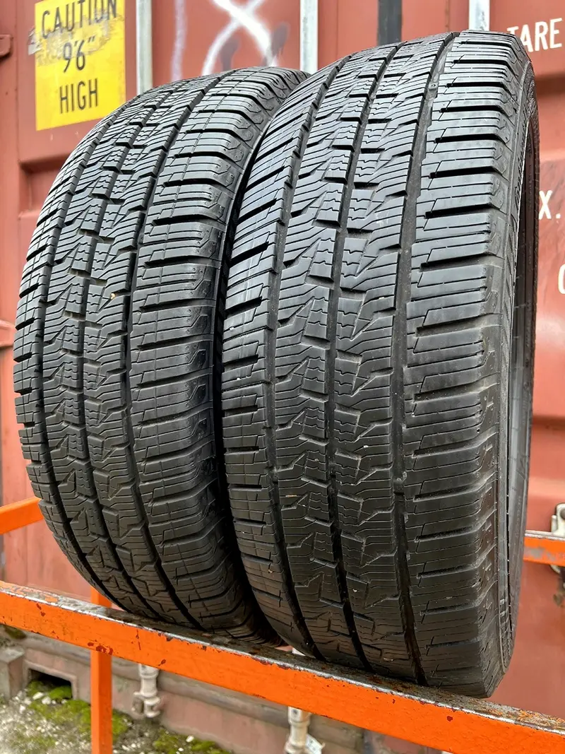 Пара б/у шин 215/60 R17C Continental VanContact 4Season
