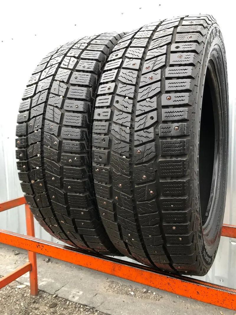 Пара б/у шин 215/60 R17C Continental VanContact Ice