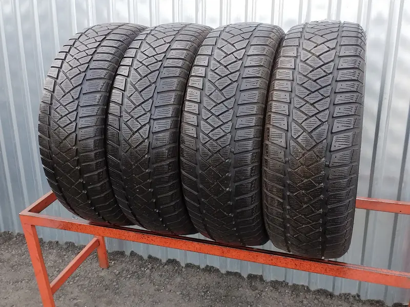 Комплект б/у шин 215/60 R17C Dunlop SP LT 60