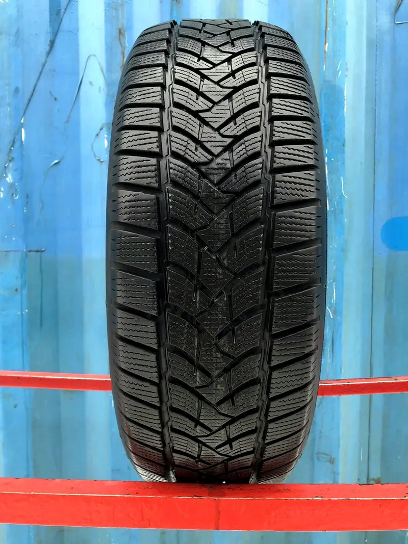 Б/у шина 215/60 R17 Dunlop Winter Sport 5 SUV