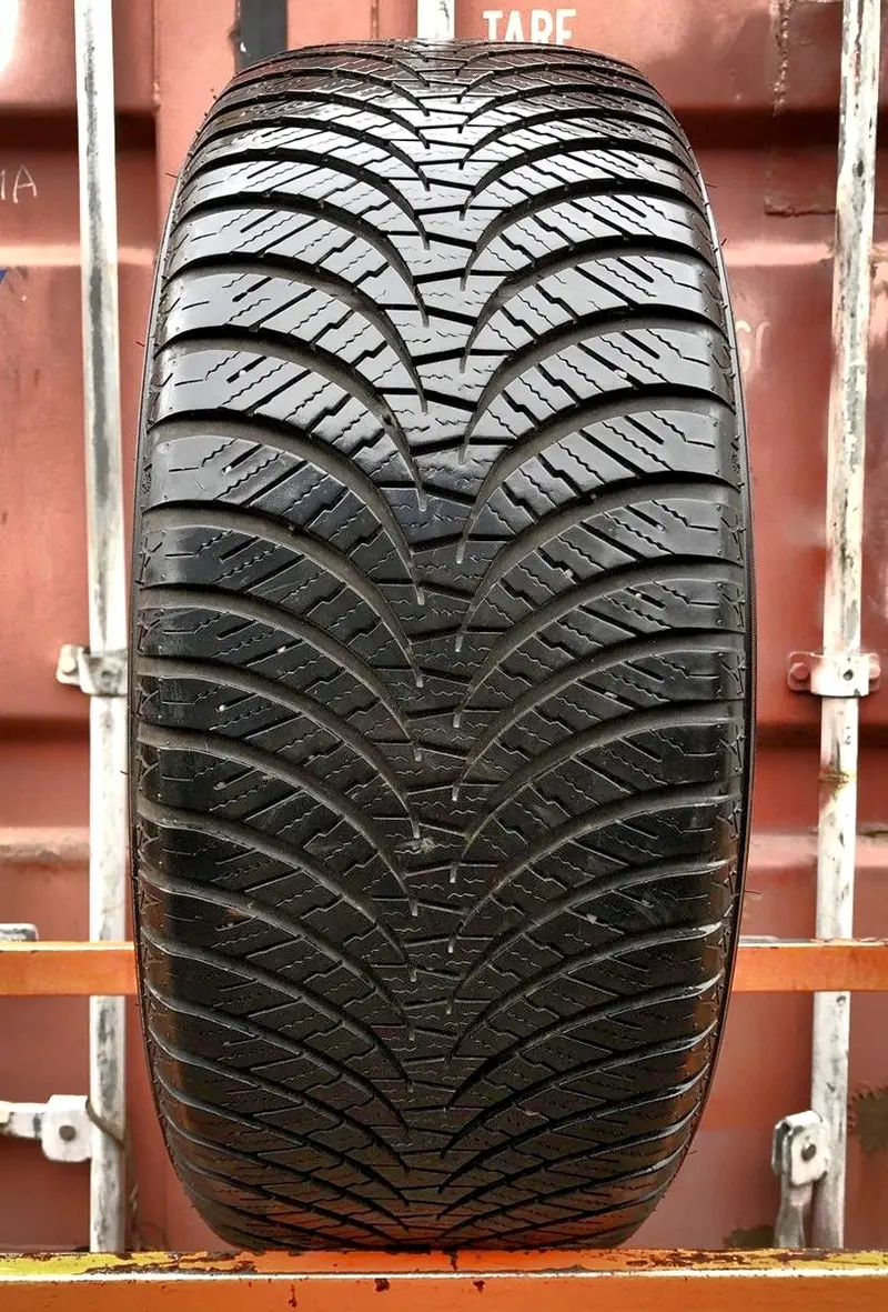 Б/у шина 215/60 R17 Falken Euroall Season AS210