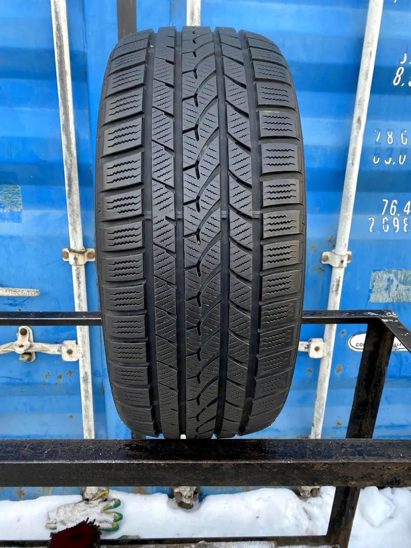 Б/у шина 215/60 R17 Falken Eurowinter HS-439