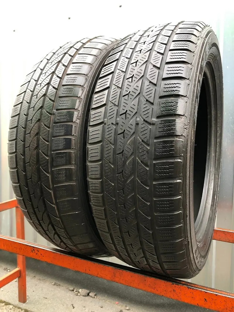 Пара б/у шин 215/60 R17 Falken Eurowinter HS-439, фото 1