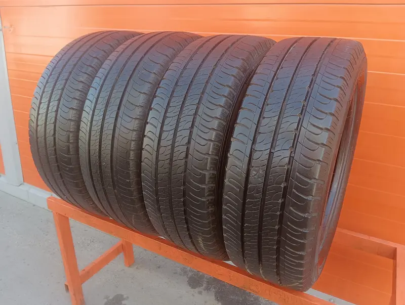Комплект б/у шин 215/60 R17C Goodyear EfficientGrip Cargo