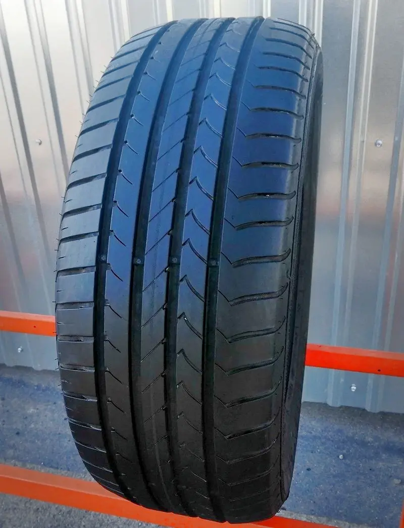 Б/у шина 215/60 R17 Goodyear EfficientGrip