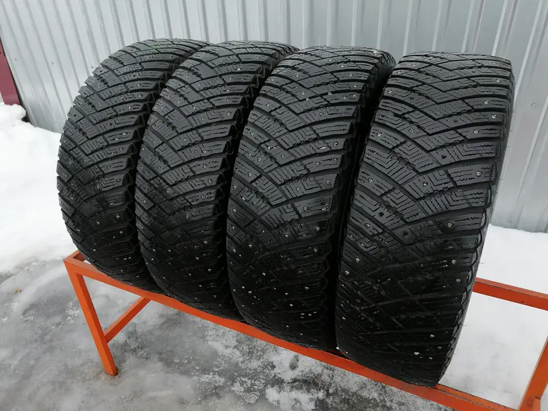 Комплект б/у шин 215/60 R17 Goodyear Ultra Grip Ice Arctic, фото 1