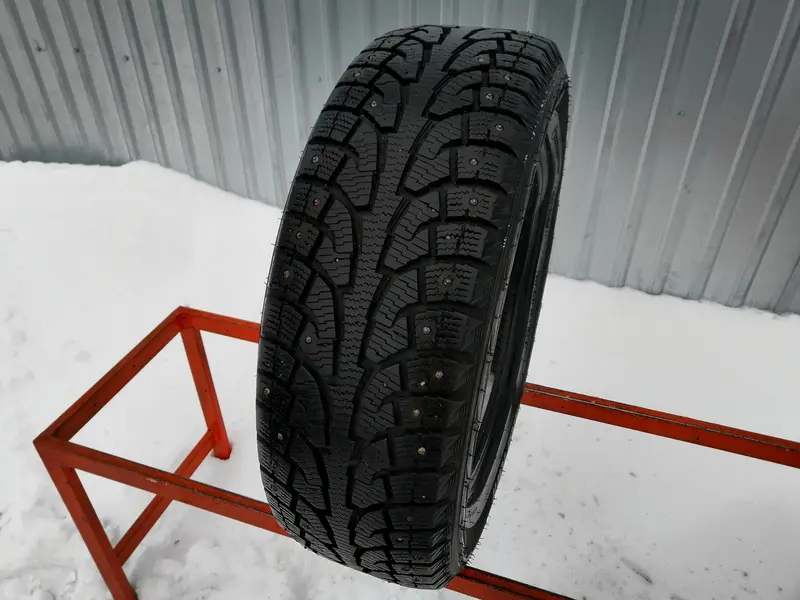 Б/у шина 215/60 R17 Hankook Winter I Pike RW11