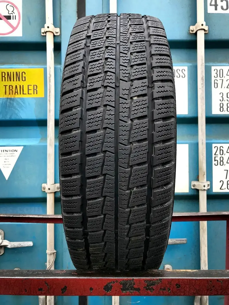 Б/у шина 215/60 R17C Hankook Winter RW06