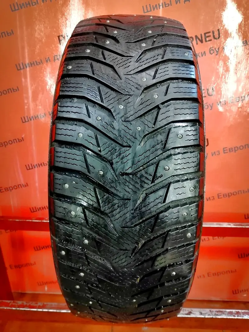 Б/у шина 215/60 R17 Kumho WinterCraft Ice WI31