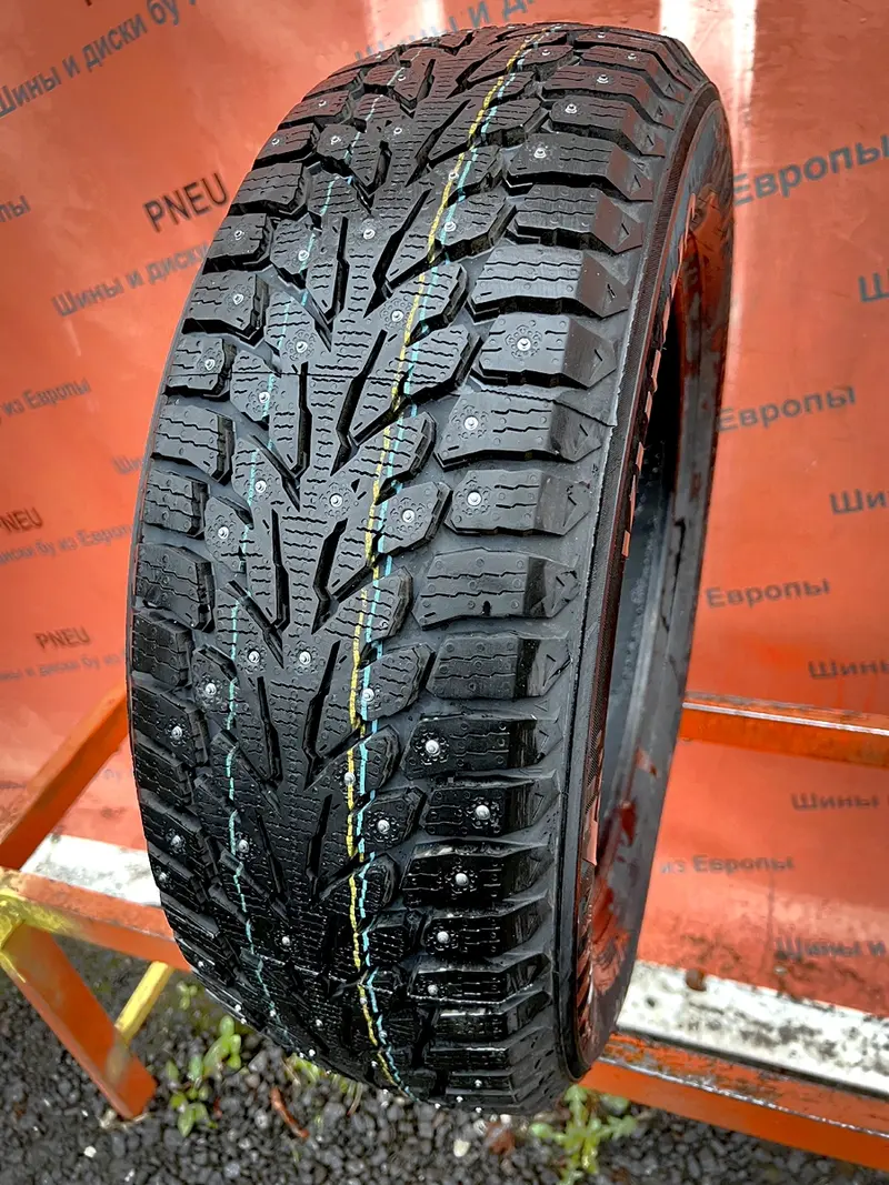 Новая шина 215/60 R17 Kumho WinterCraft Ice Wi32