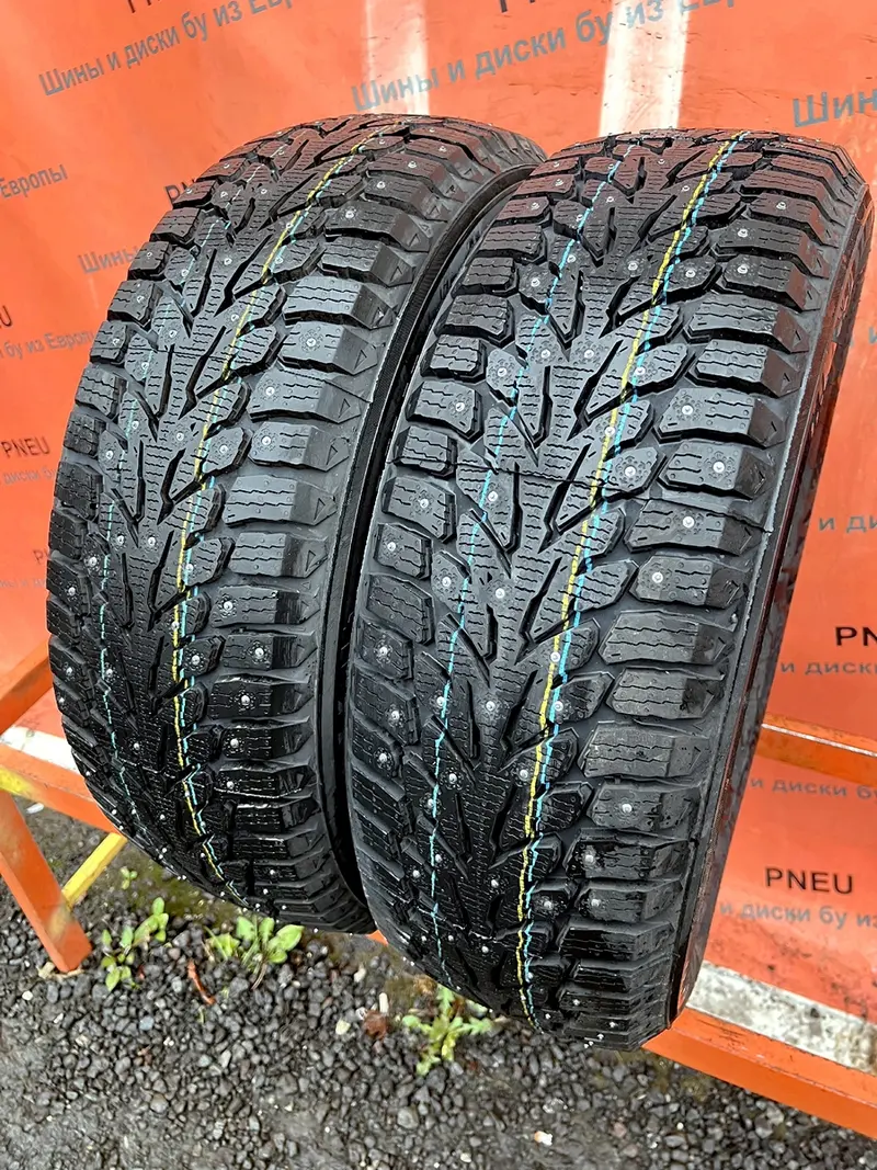 Пара новых шин 215/60 R17 Kumho WinterCraft Ice Wi32, фото 1
