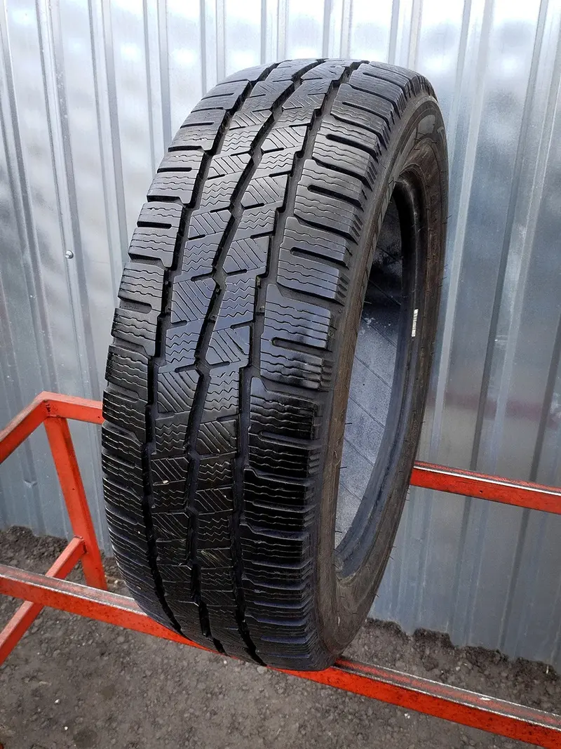Б/у шина 215/60 R17C Michelin Agilis Alpin