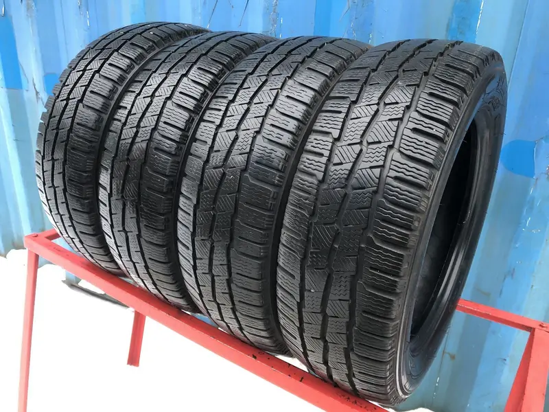 Комплект б/у шин 215/60 R17C Michelin Agilis Alpin