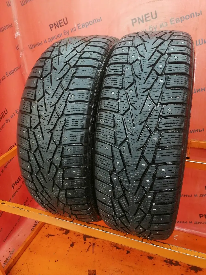 Пара б/у шин 215/60 R17 Nokian Hakkapeliitta 7 SUV