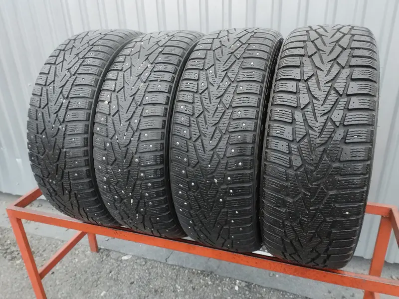 Комплект б/у шин 215/60 R17 Nokian Hakkapeliitta 7 SUV
