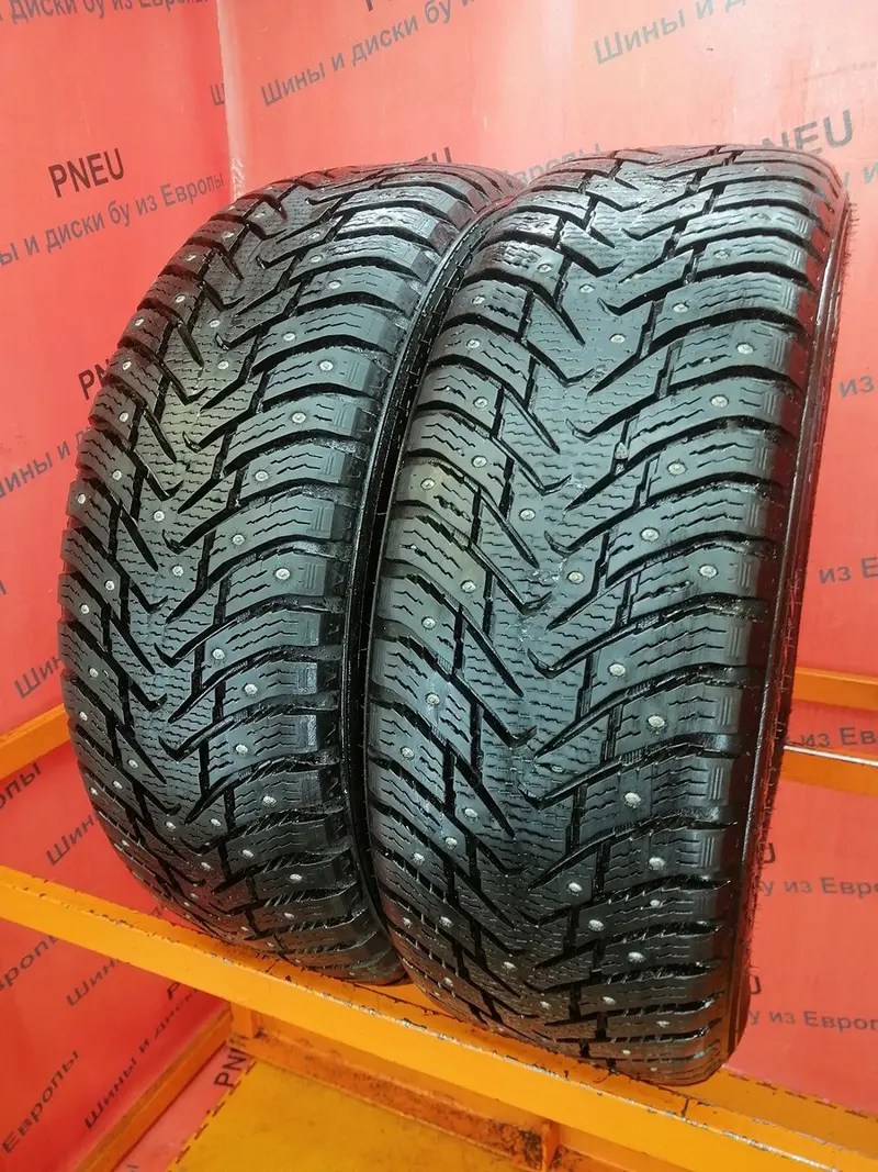 Пара б/у шин 215/60 R17 Nokian Hakkapeliitta 8 SUV