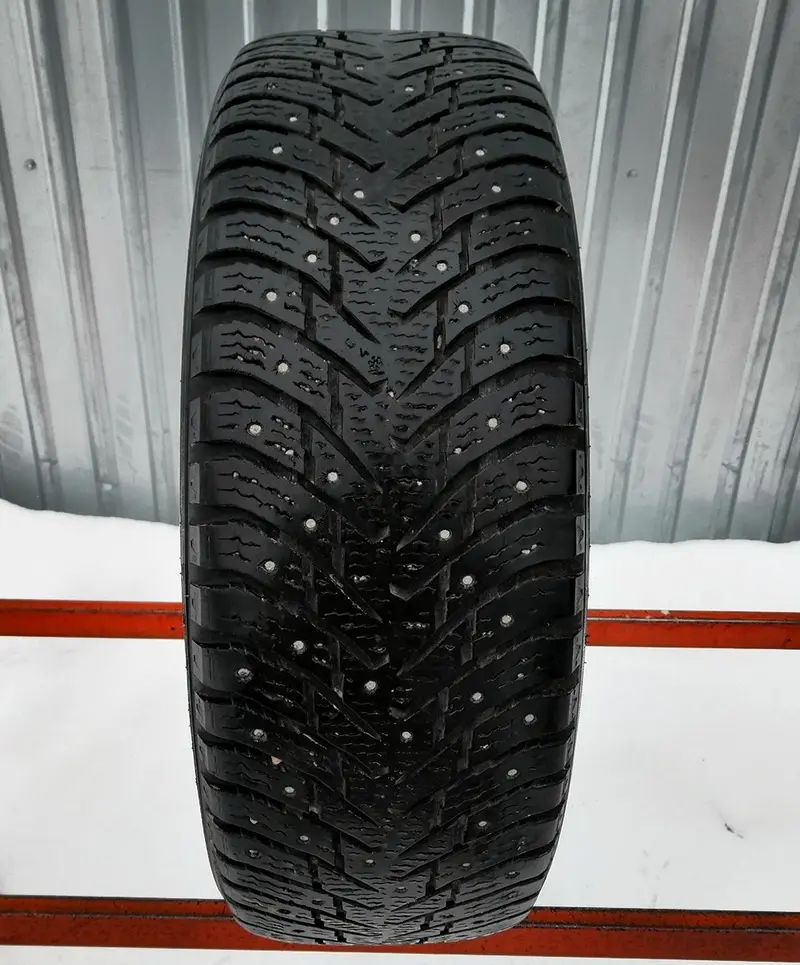 Б/у шина 215/60 R17 Nokian Hakkapeliitta 8 SUV