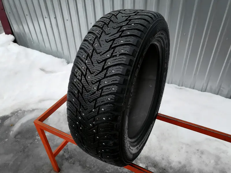 Б/у шина 215/60 R17 Nokian Hakkapeliitta 8 SUV