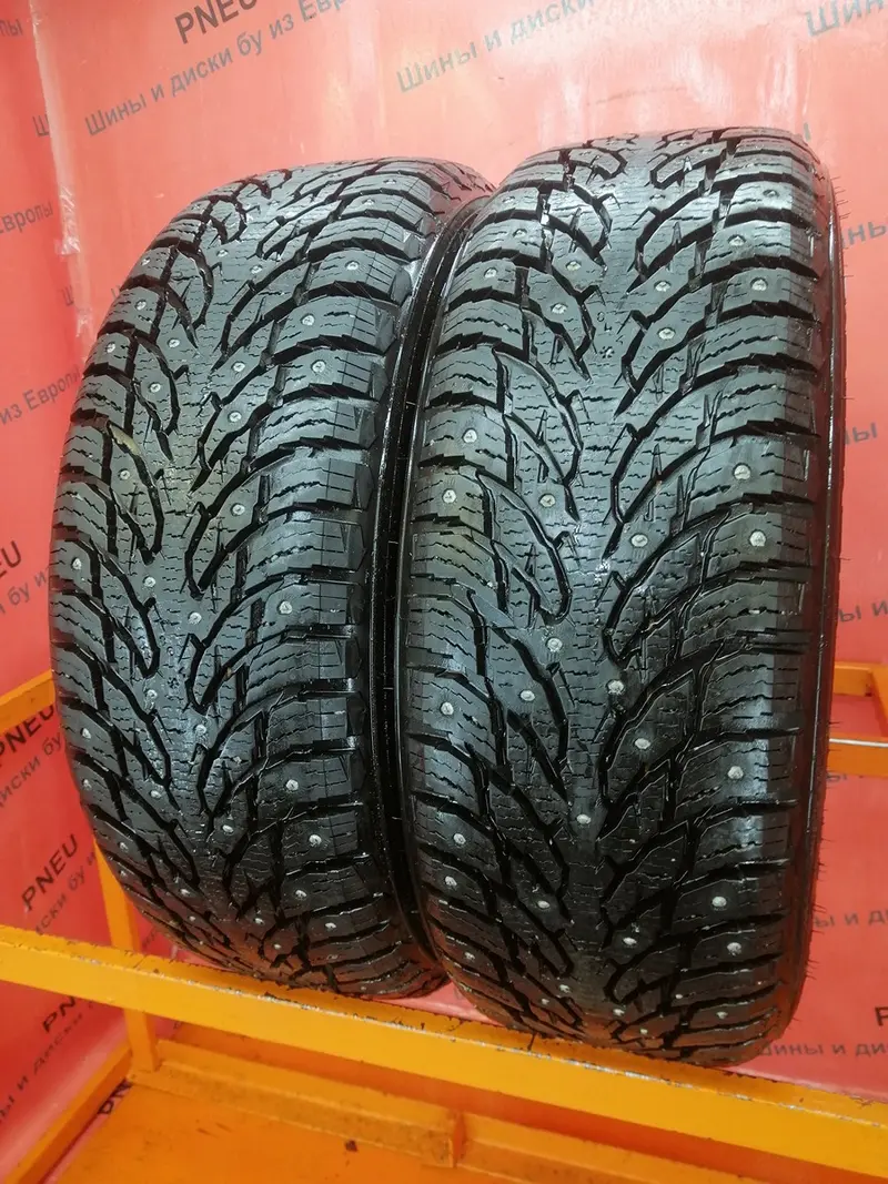Пара б/у шин 215/60 R17 Nokian Hakkapeliitta 9