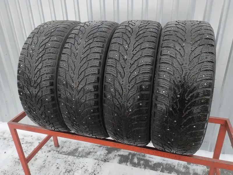 Комплект б/у шин 215/60 R17 Nokian Hakkapeliitta 9