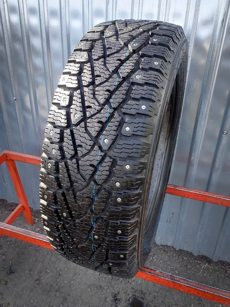 Б/у шина 215/60 R17C Nokian Hakkapeliitta C3