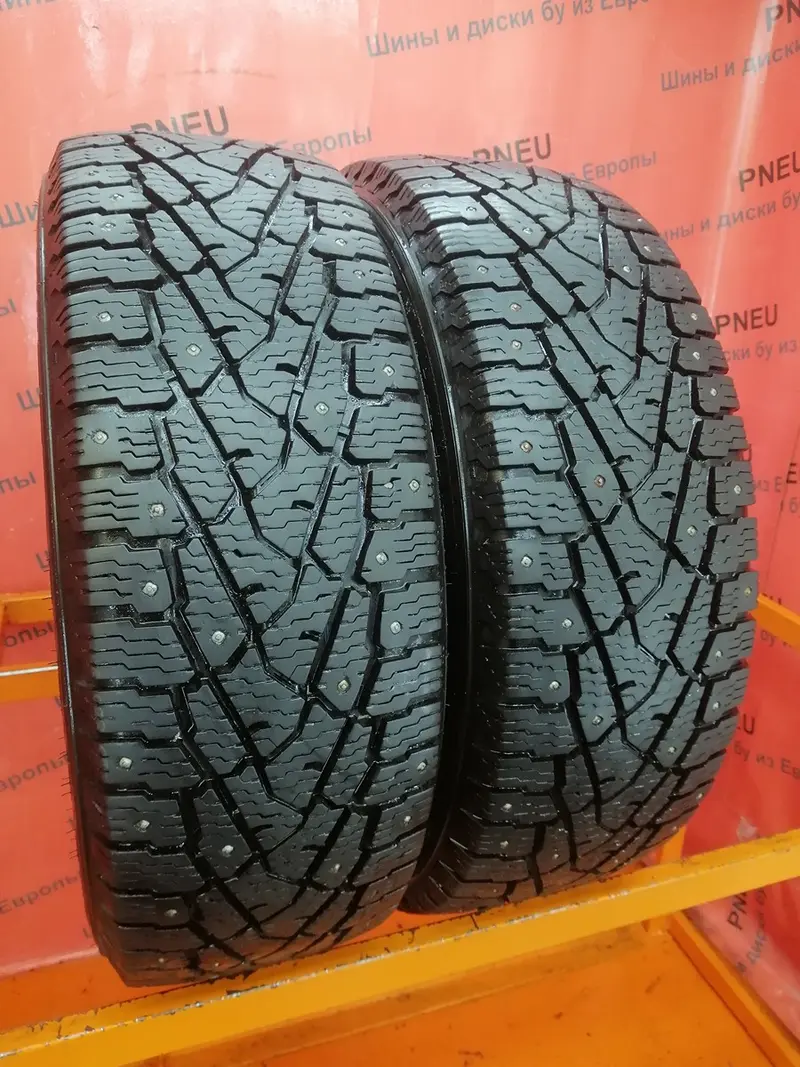 Пара б/у шин 215/60 R17C Nokian Hakkapeliitta C3