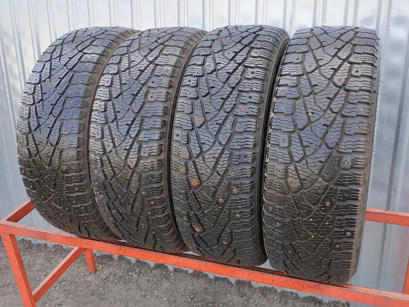 Комплект б/у шин 215/60 R17C Nokian Hakkapeliitta C3
