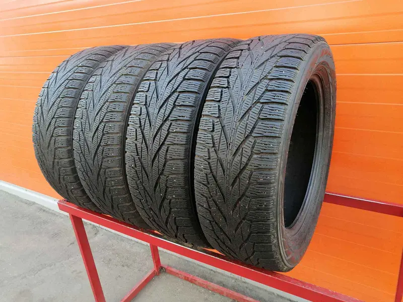 Комплект б/у шин 215/60 R17 Nokian Hakkapeliitta R2 SUV