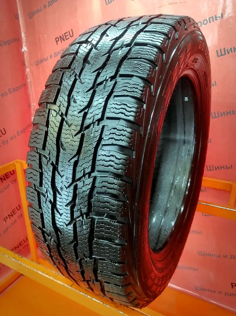 Б/у шина 215/60 R17C Nokian WR C3