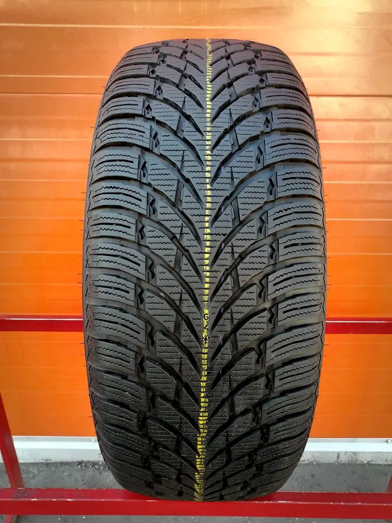 Б/у шина 215/60 R17 Nokian WR SUV 4