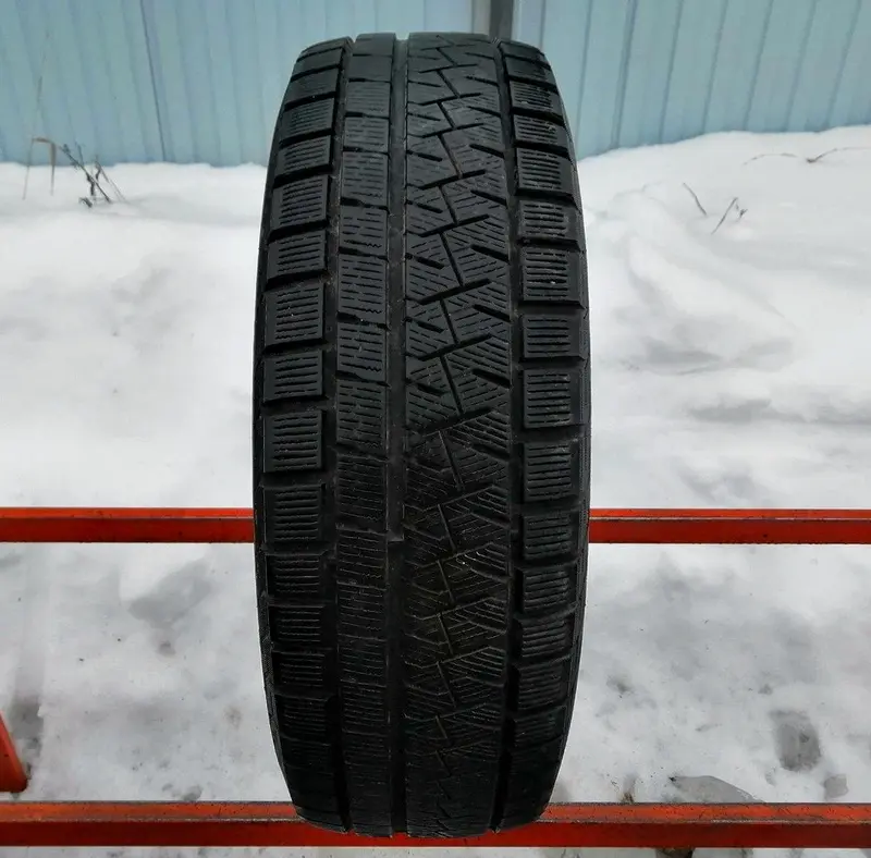 Б/у шина 215/60 R17 Pirelli Ice Asimmetrico