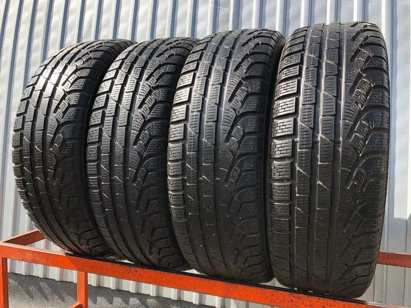 Комплект б/у шин 215/60 R17 Pirelli Winter 240 Sottozero 2