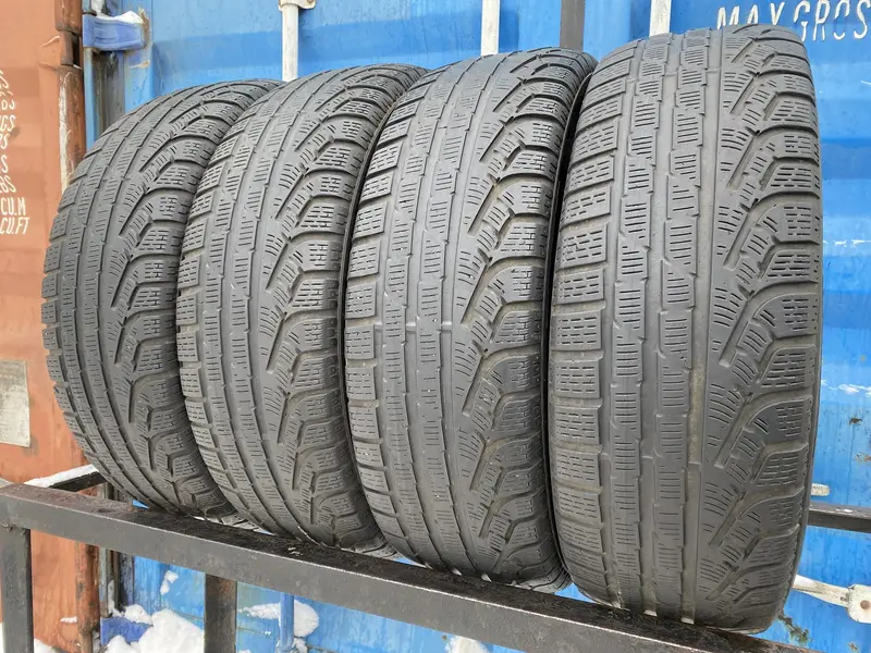 Комплект б/у шин 215/60 R17 Pirelli Winter 240 Sottozero 2, фото 1