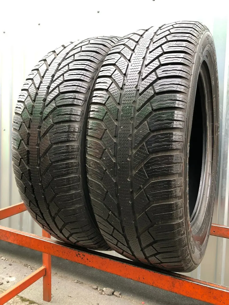 Пара б/у шин 215/60 R17 Semperit Master-Grip 2